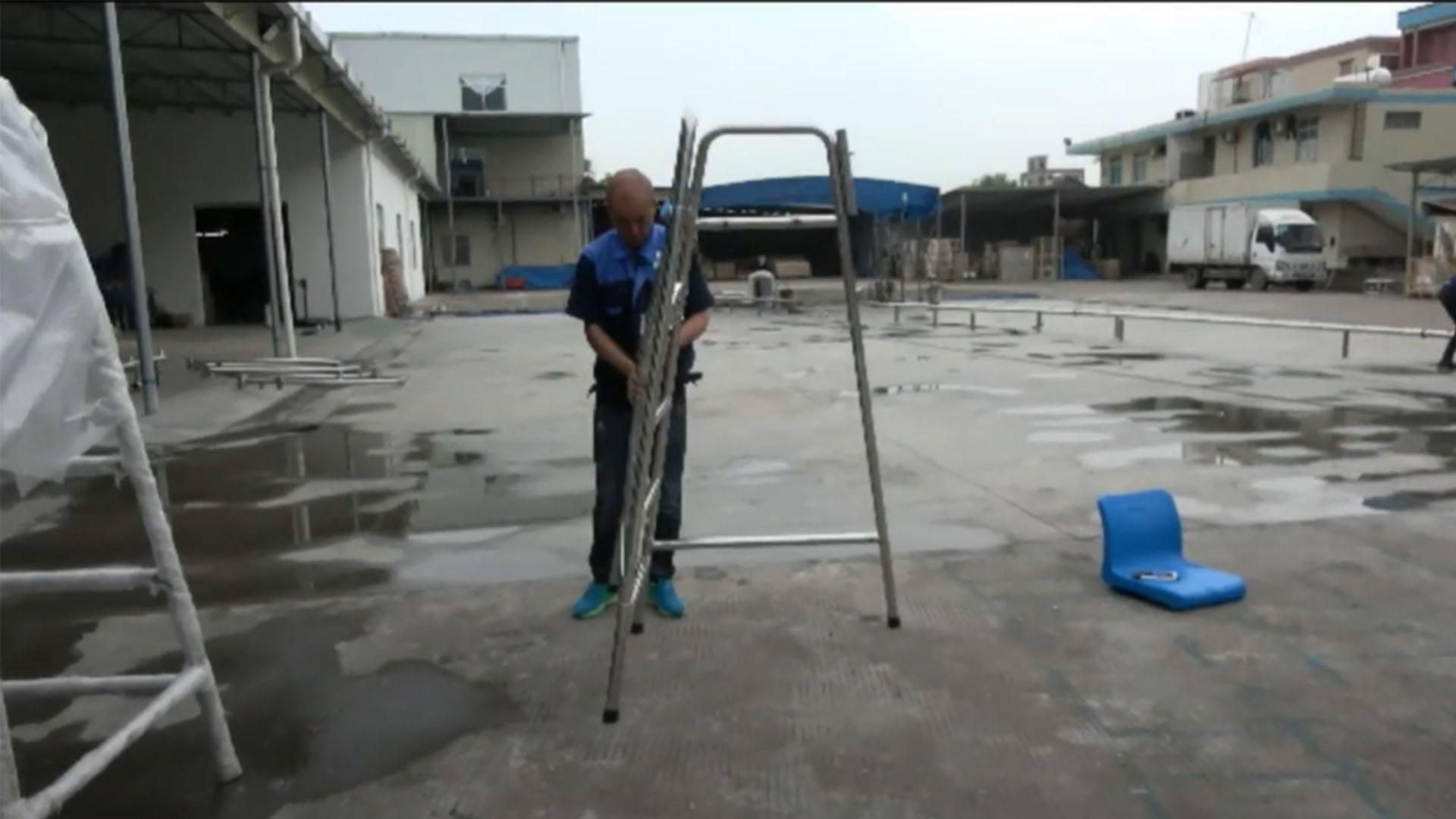 Tutorial di installazione della sedia di salvataggio per la vita in piscina staccabile e pieghevole